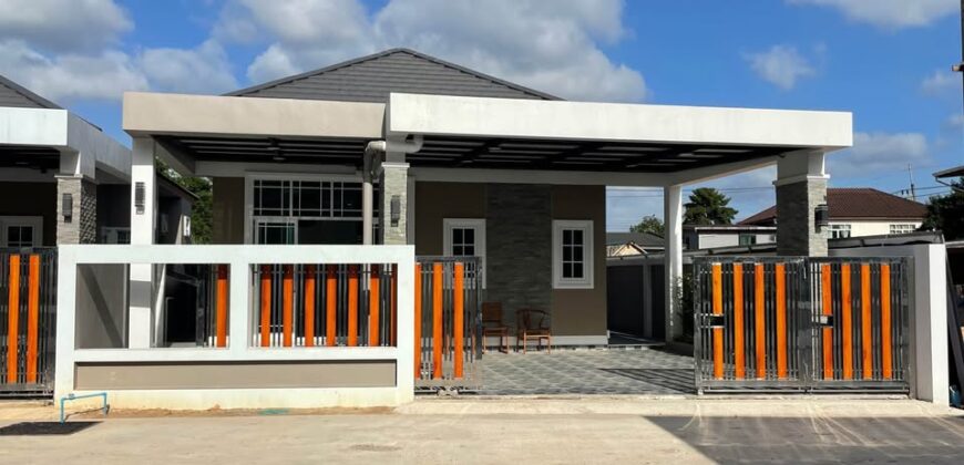 โครงการบ้านสวนสิริกาญจน์ บ้านเดี่ยวทำเลทองติดถนนใหญ่  2.79  ล้านบาท