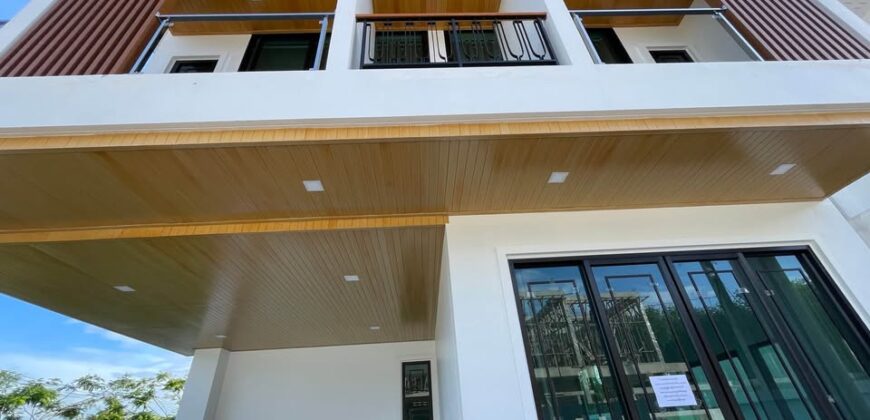 โครงการบ้าน ดาราสิริ สองชั้น waterfront ราคาเริ่มต้นที่ 5,490,000 บาท